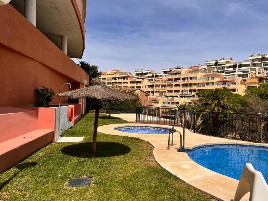 Benalmadena Costa Malaga Apartamento Muy Acogedor Con Vistas Al Mar Terraza Gigante Para Verano E Invierno Parking Bagian luar foto